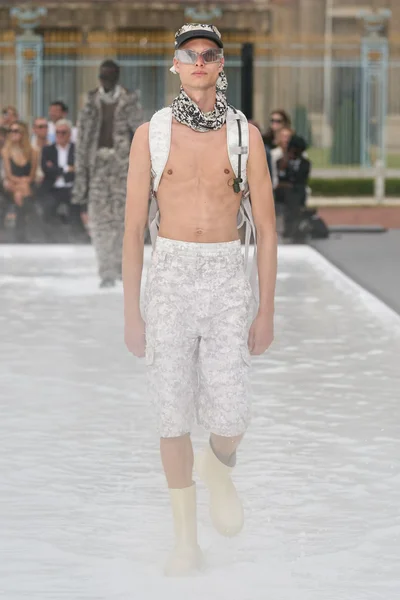 Look 34